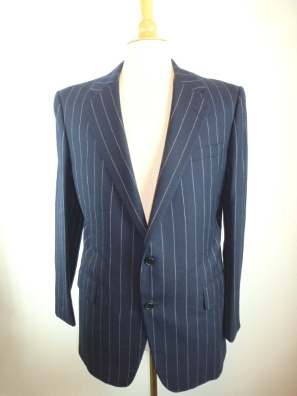 H. HUNTSMAN & SONS navy stripes 2 button blazer 42 Savile Row England vintage